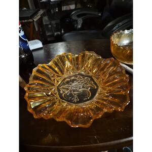 Vintage Federal Depression Honey Amber Glass Bowl Pioneer Starburst With Ruffled
